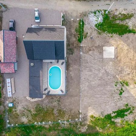 Villa Nesa - Beautiful Guest House At Continental Croatia With Outdoor Swimming Pool, Sauna And 3 Bedrooms Plaski Exterior photo