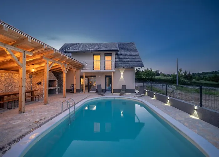 Villa Nesa - Beautiful Guest House At Continental Croatia With Outdoor Swimming Pool, Sauna And 3 Bedrooms