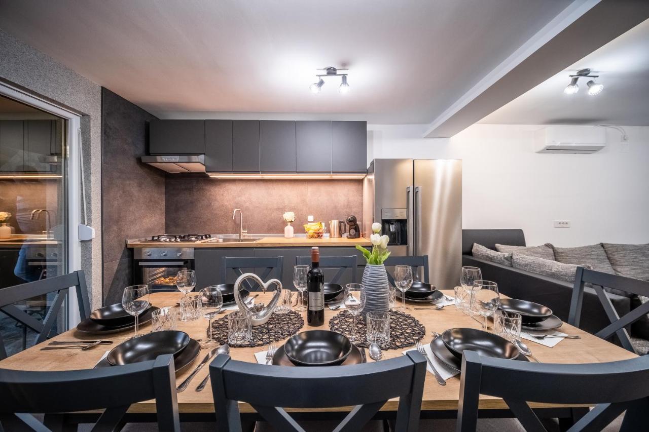 Villa Nesa - Beautiful At Continental Croatia With Outdoor Swimming Pool, Sauna And 3 Bedrooms *