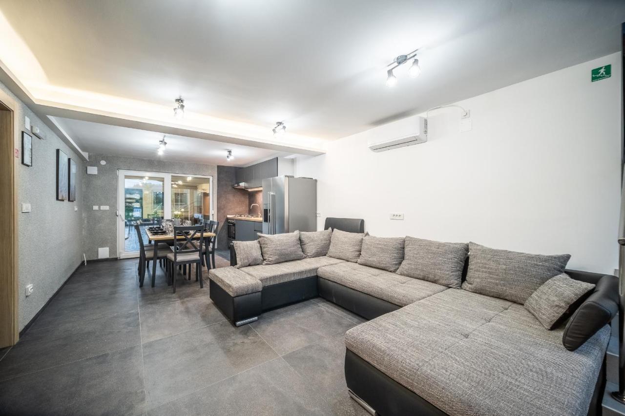 Villa Nesa - Beautiful At Continental Croatia With Outdoor Swimming Pool, Sauna And 3 Bedrooms *