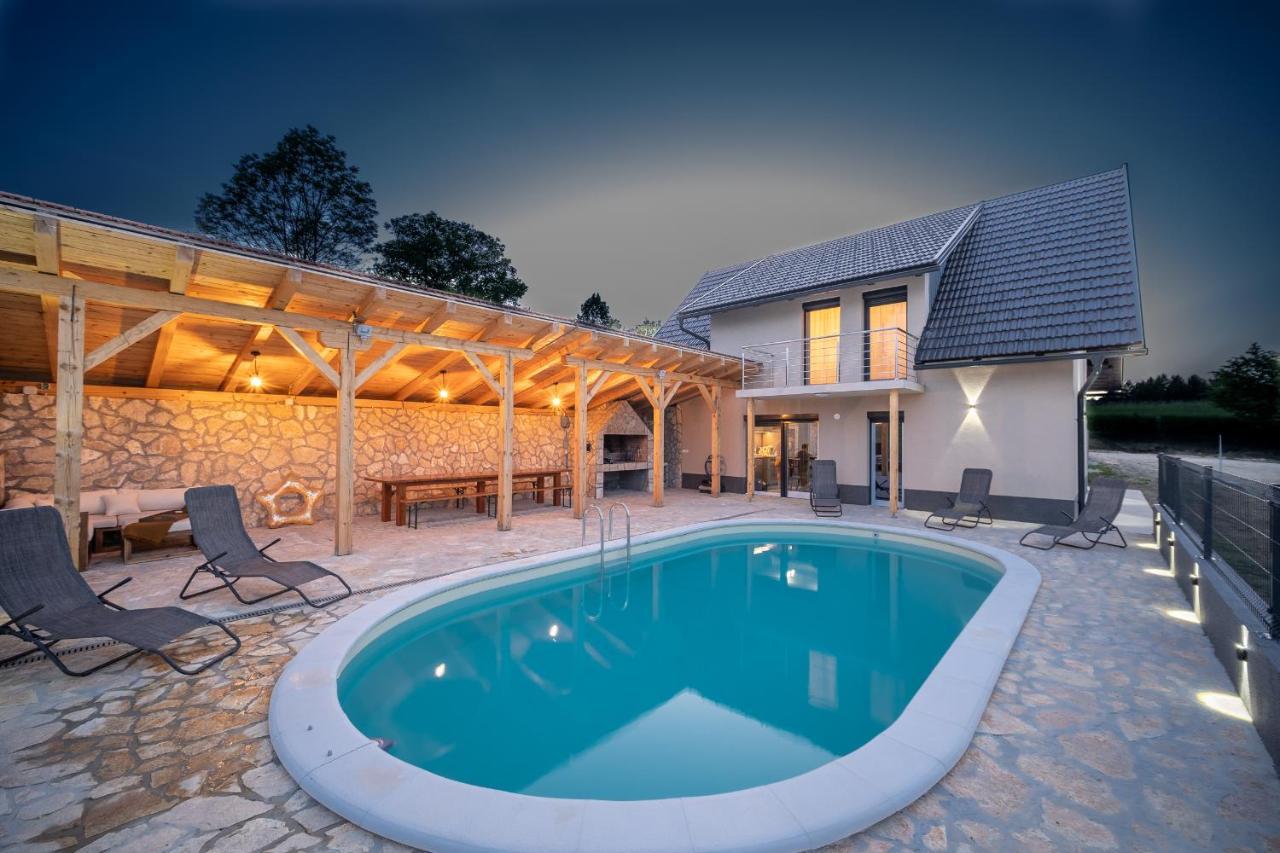 Nesa - Beautiful At Continental Croatia With Outdoor Swimming Pool, Sauna And 3 Bedrooms *